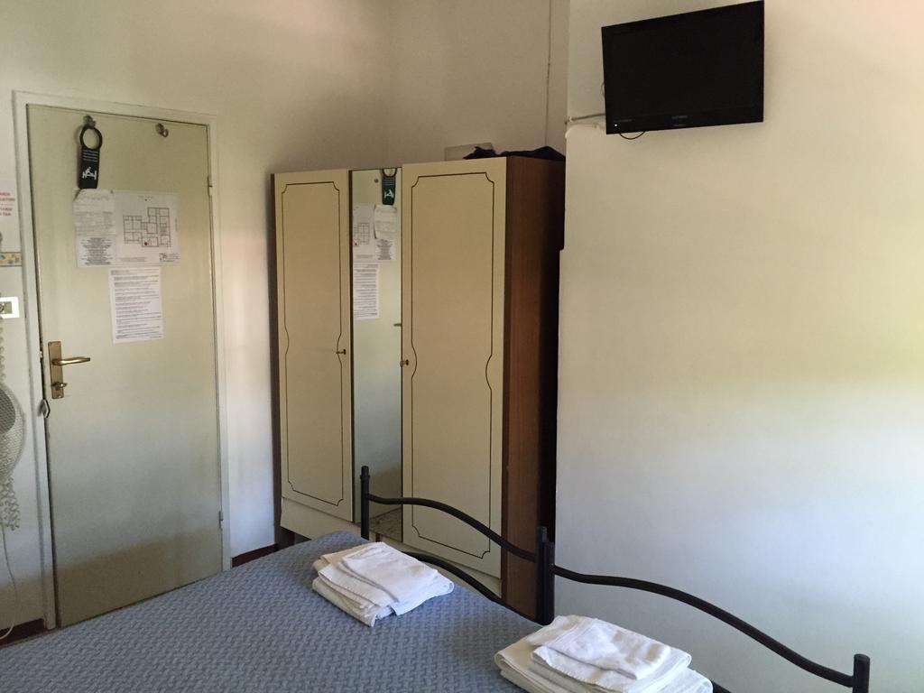Hotel Zaghini Rimini Kamer foto