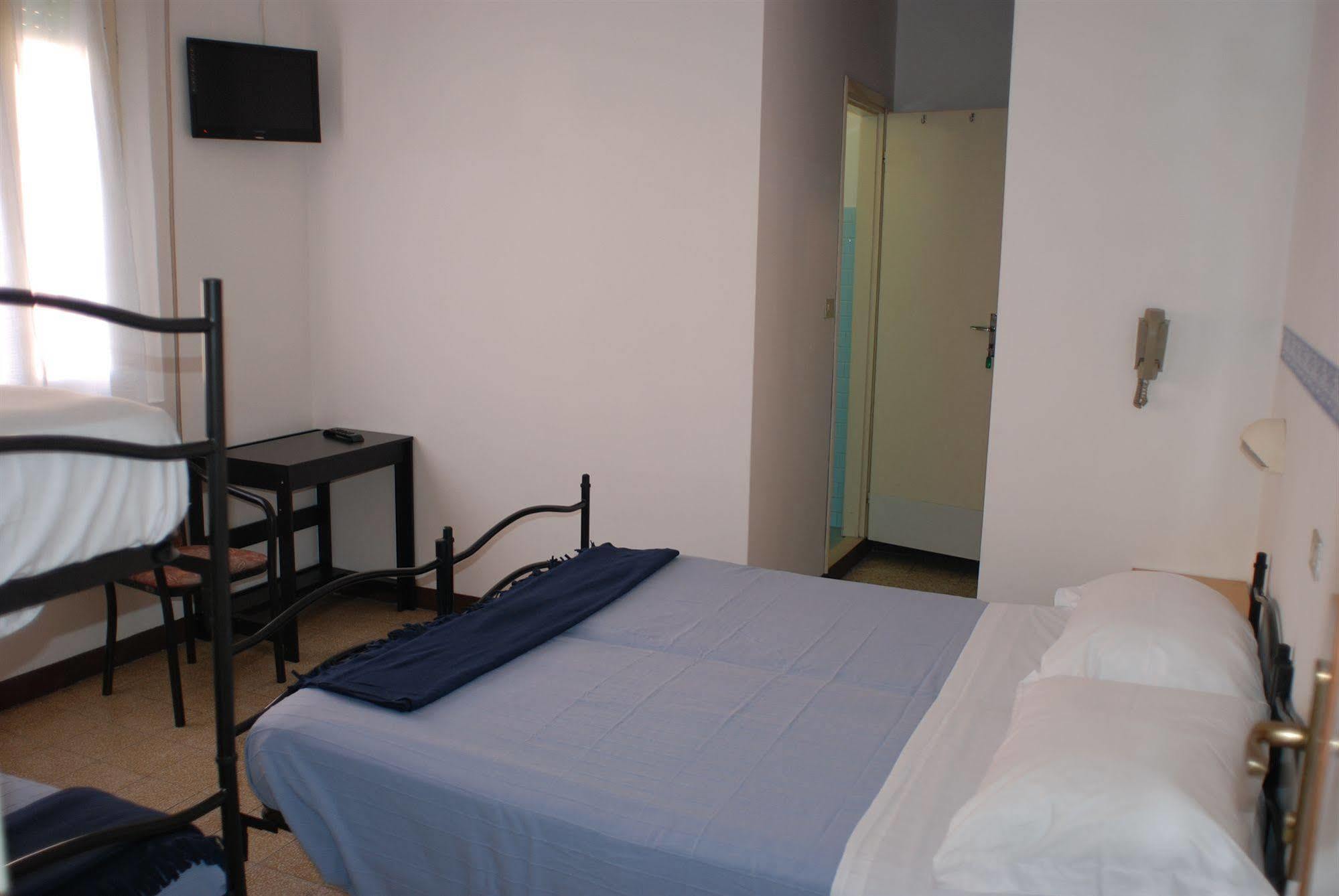 Hotel Zaghini Rimini Buitenkant foto