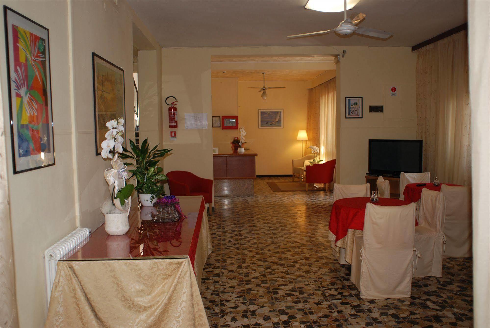 Hotel Zaghini Rimini Buitenkant foto