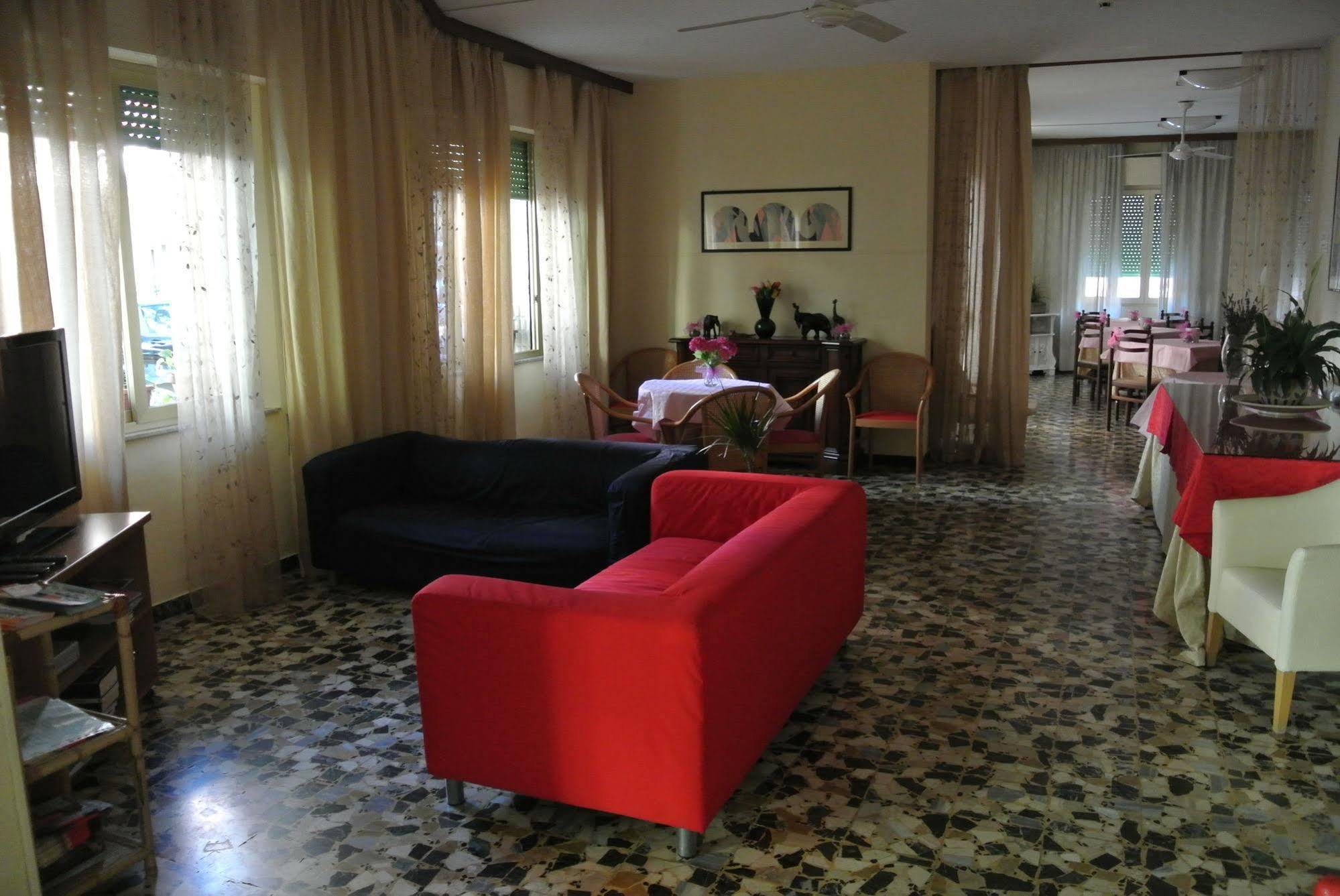 Hotel Zaghini Rimini Buitenkant foto