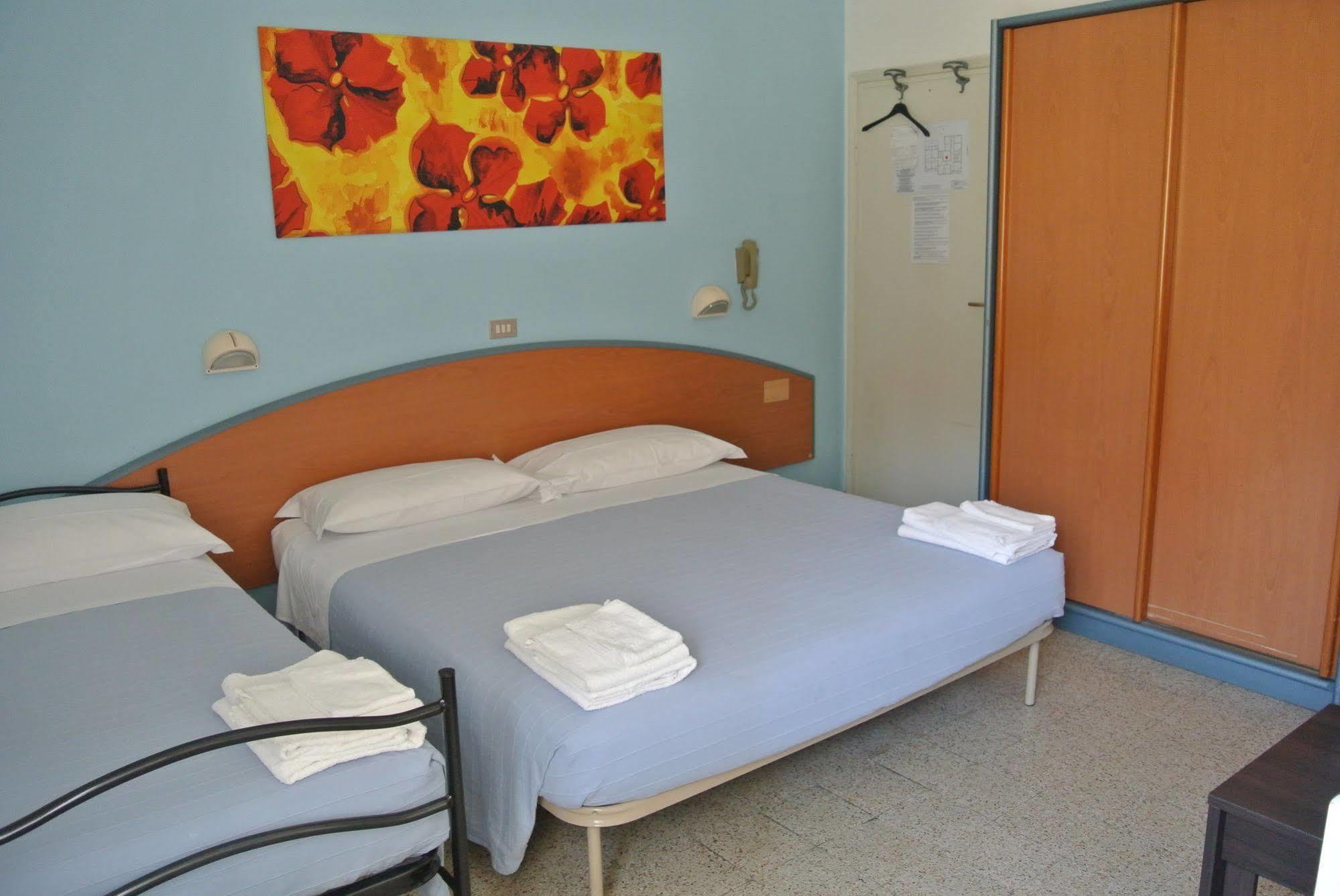 Hotel Zaghini Rimini Buitenkant foto